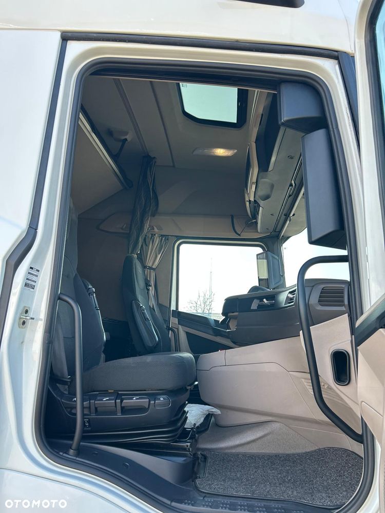 DAF XG - 23