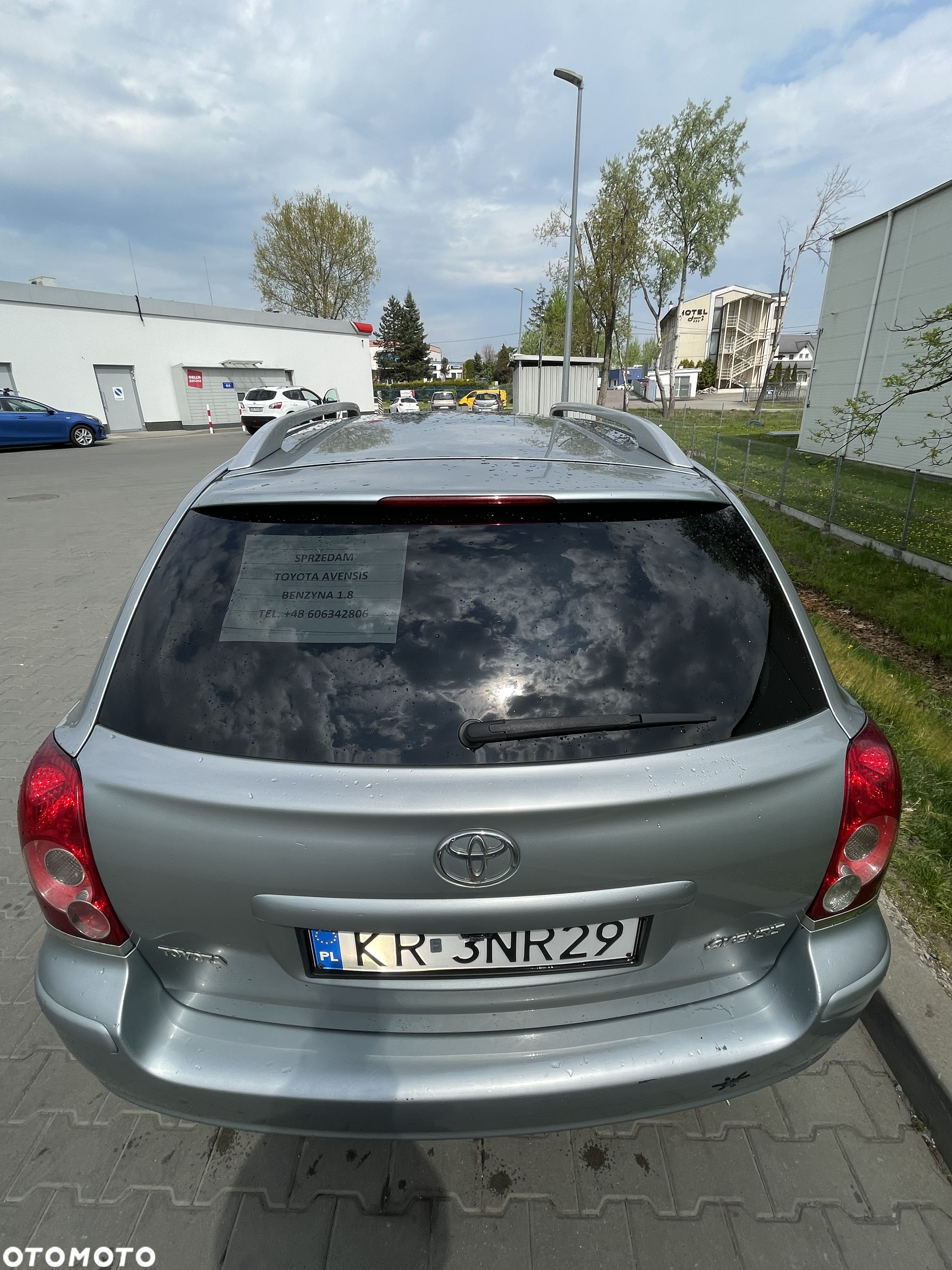 Toyota Avensis 1.8 VVT-i Sol - 2