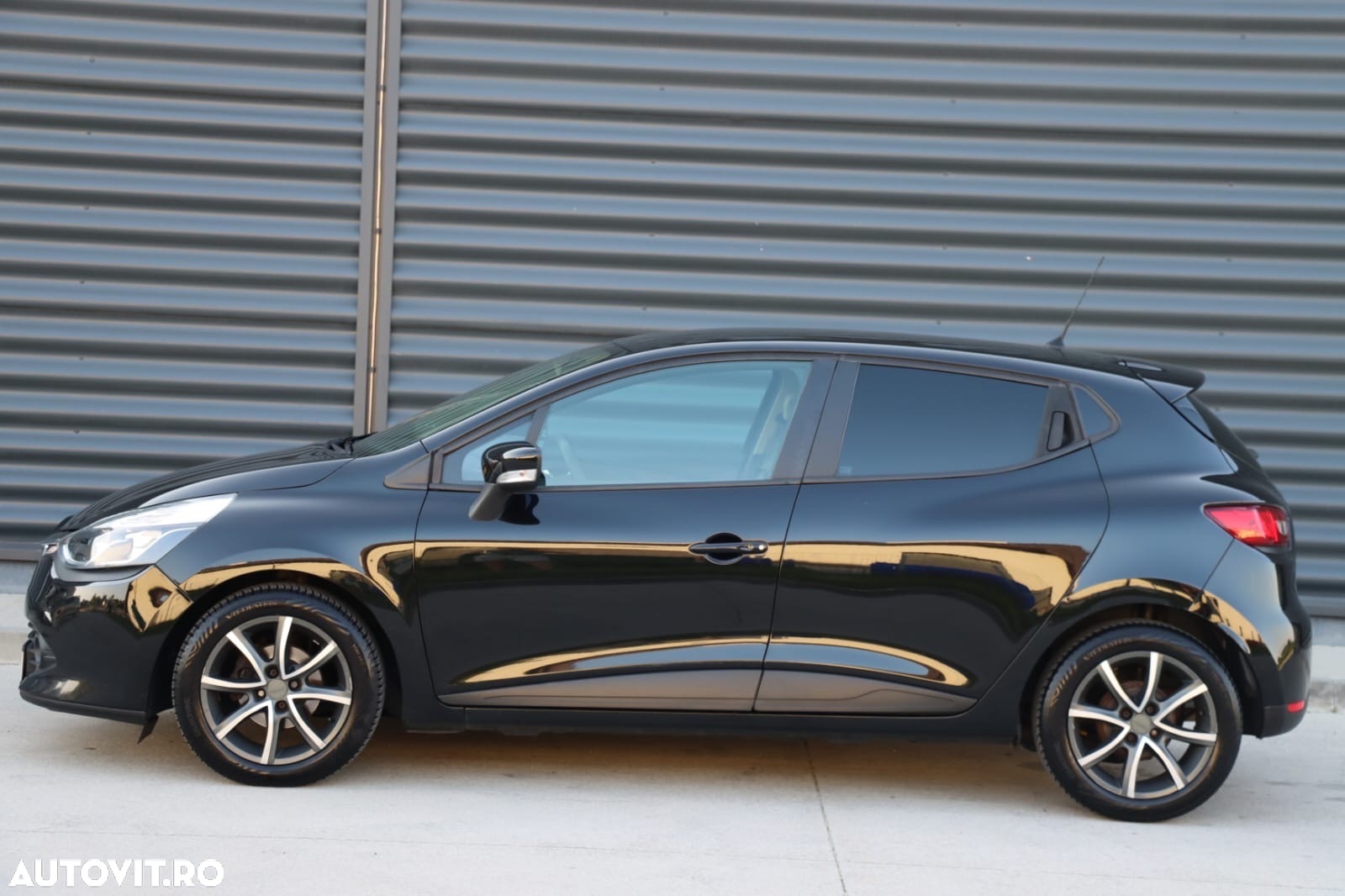 Renault Clio (Energy) dCi 90 Start & Stop LIMITED - 12