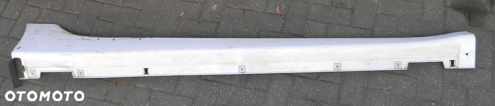 próg prawy HYUNDAI I40