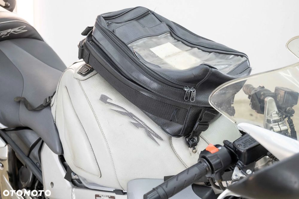 Honda VFR - 3