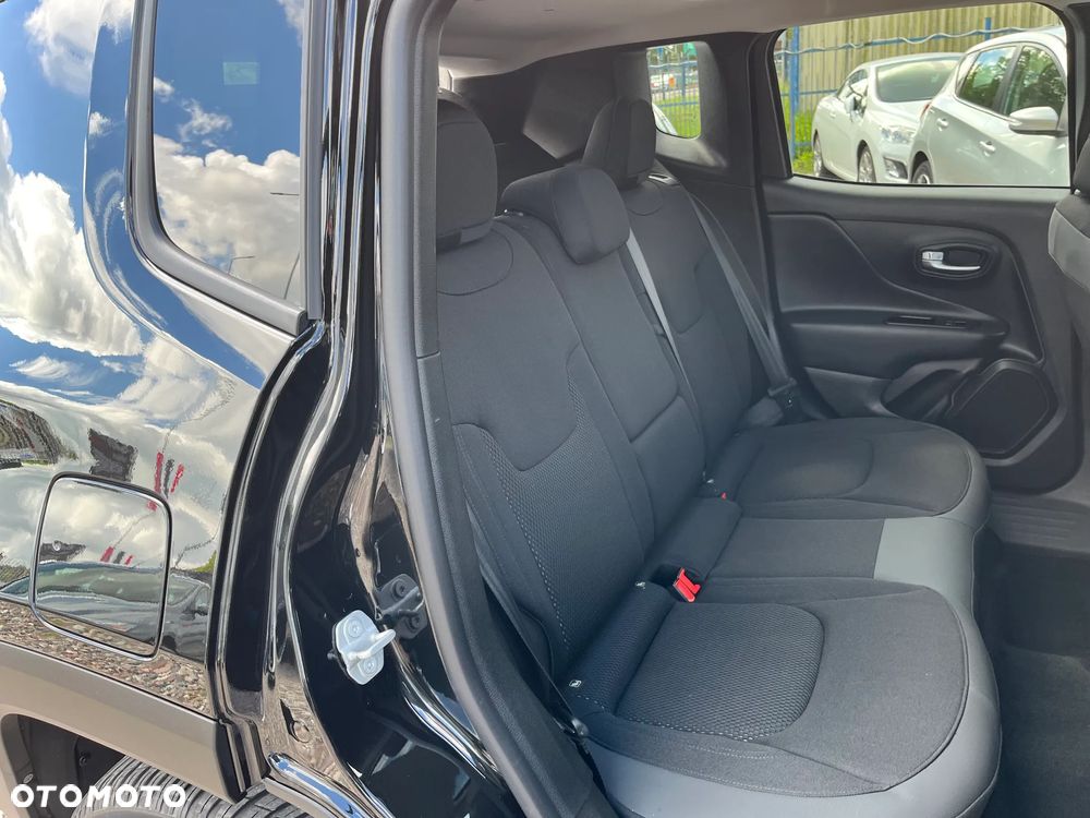 Jeep Renegade - 33