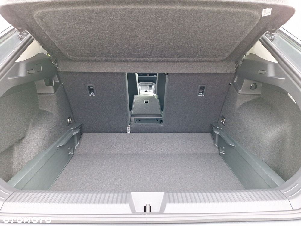 Volkswagen T-Roc 1.5 eTSI Life DSG - 22