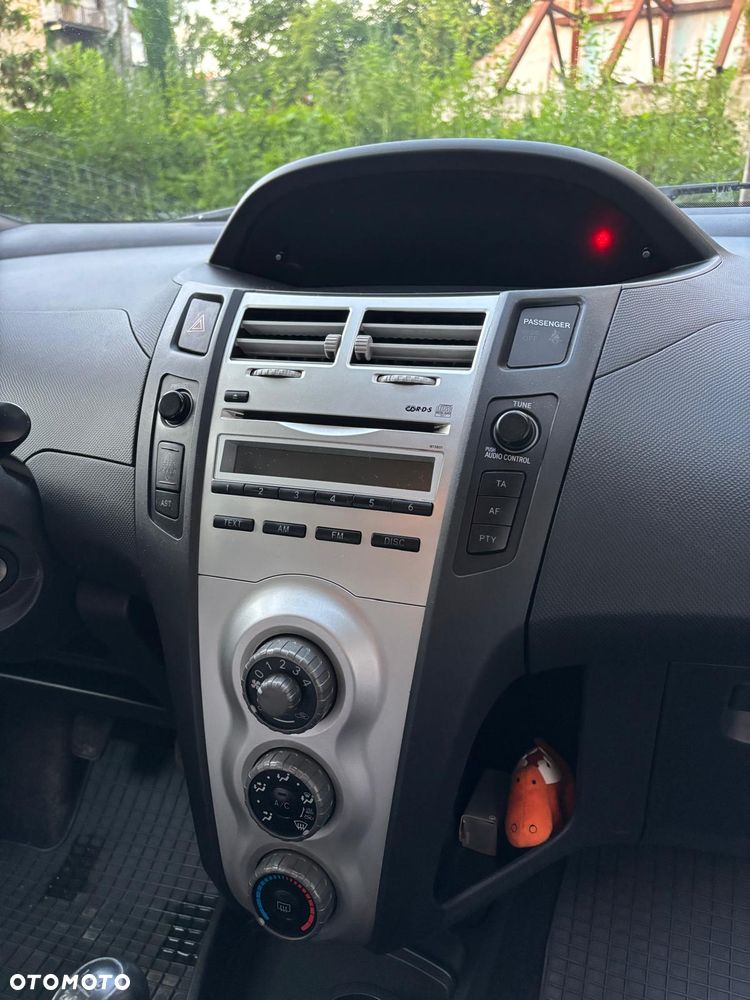 Toyota Yaris 1.3 Luna - 5