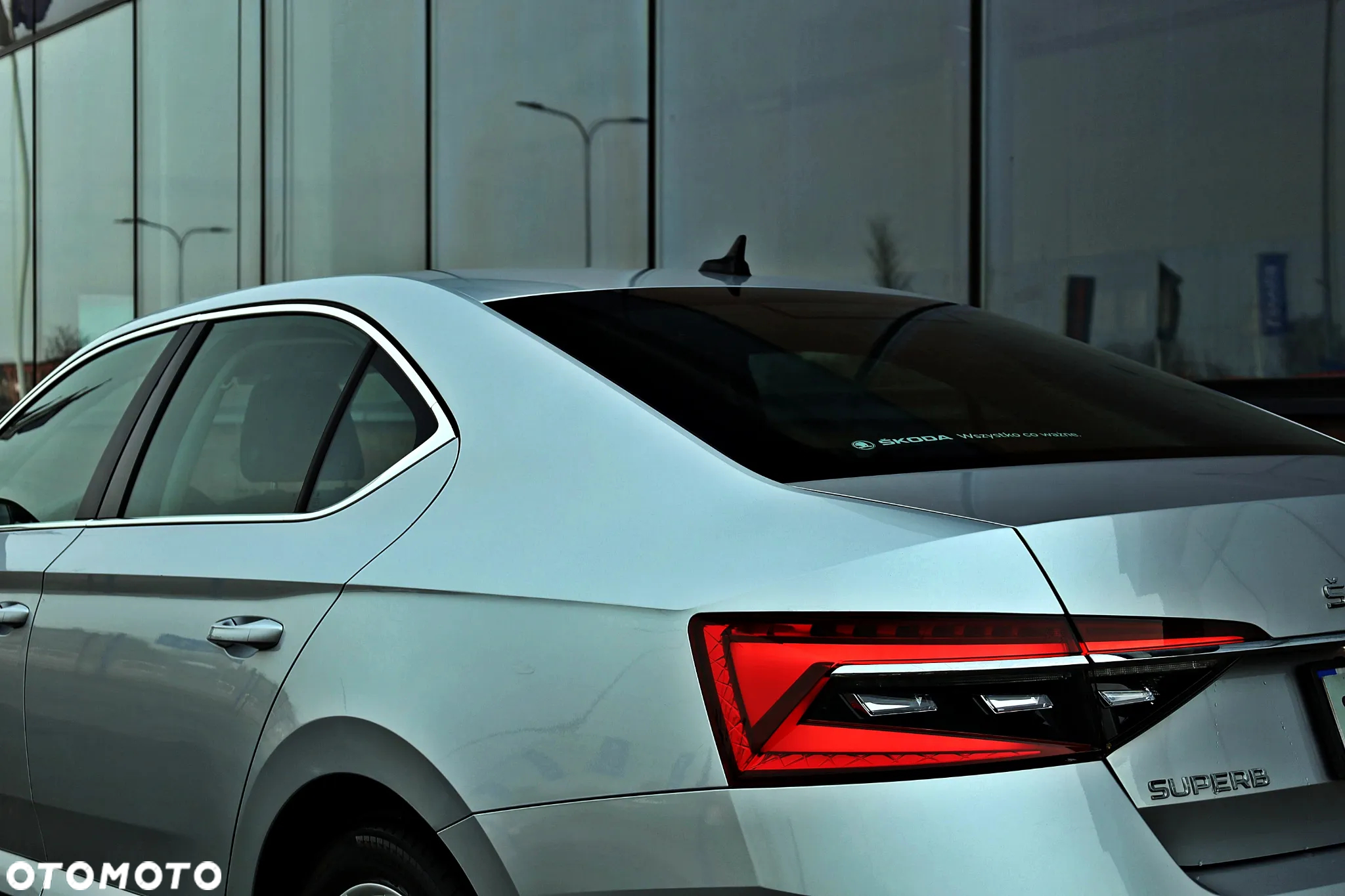 Skoda Superb 2.0 TDI SCR Ambition - 13