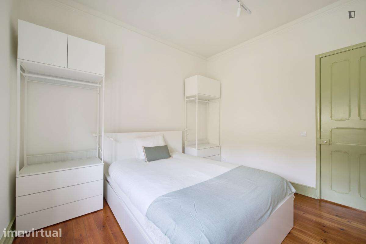 Quarto - localizado em Alcântara Lisbon - Grande imagem: 5/25
