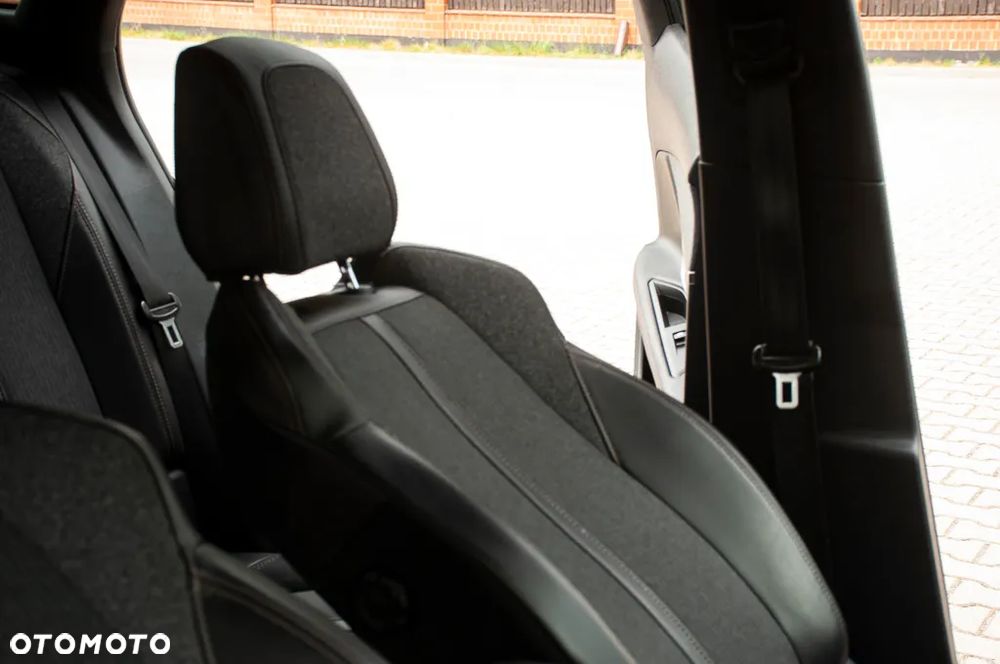 Peugeot 3008 THP 165 EAT6 Stop & Start Crossway - 39