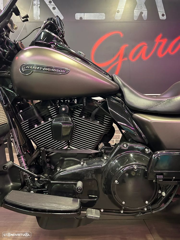 Harley-Davidson FLT FLRT FREEWHEELER - 21