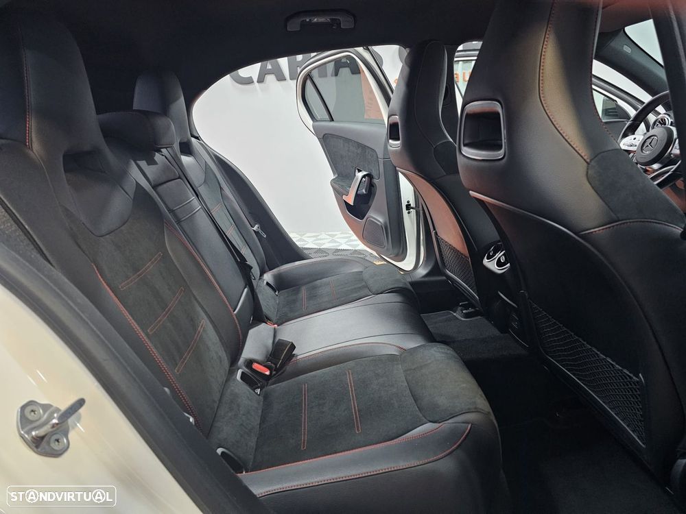 Mercedes-Benz A 250 e AMG Line - 12