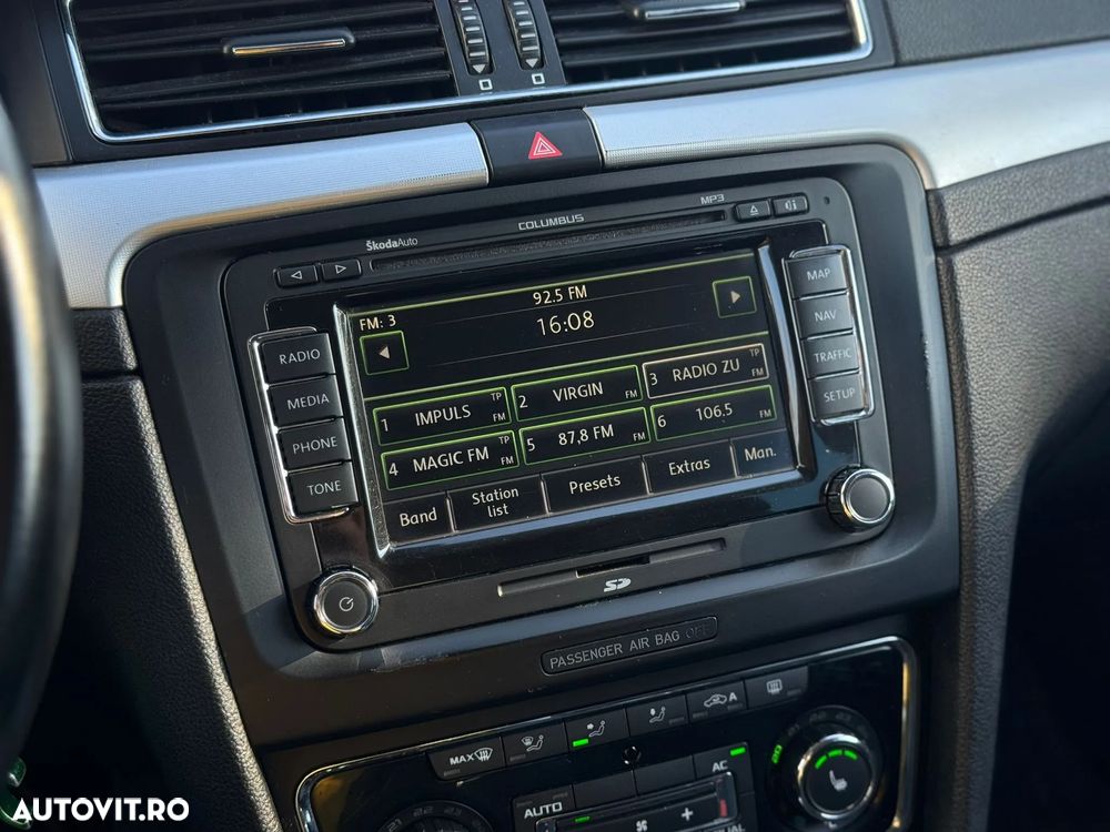 Skoda Superb 2.0 TDI Ambition DSG - 33