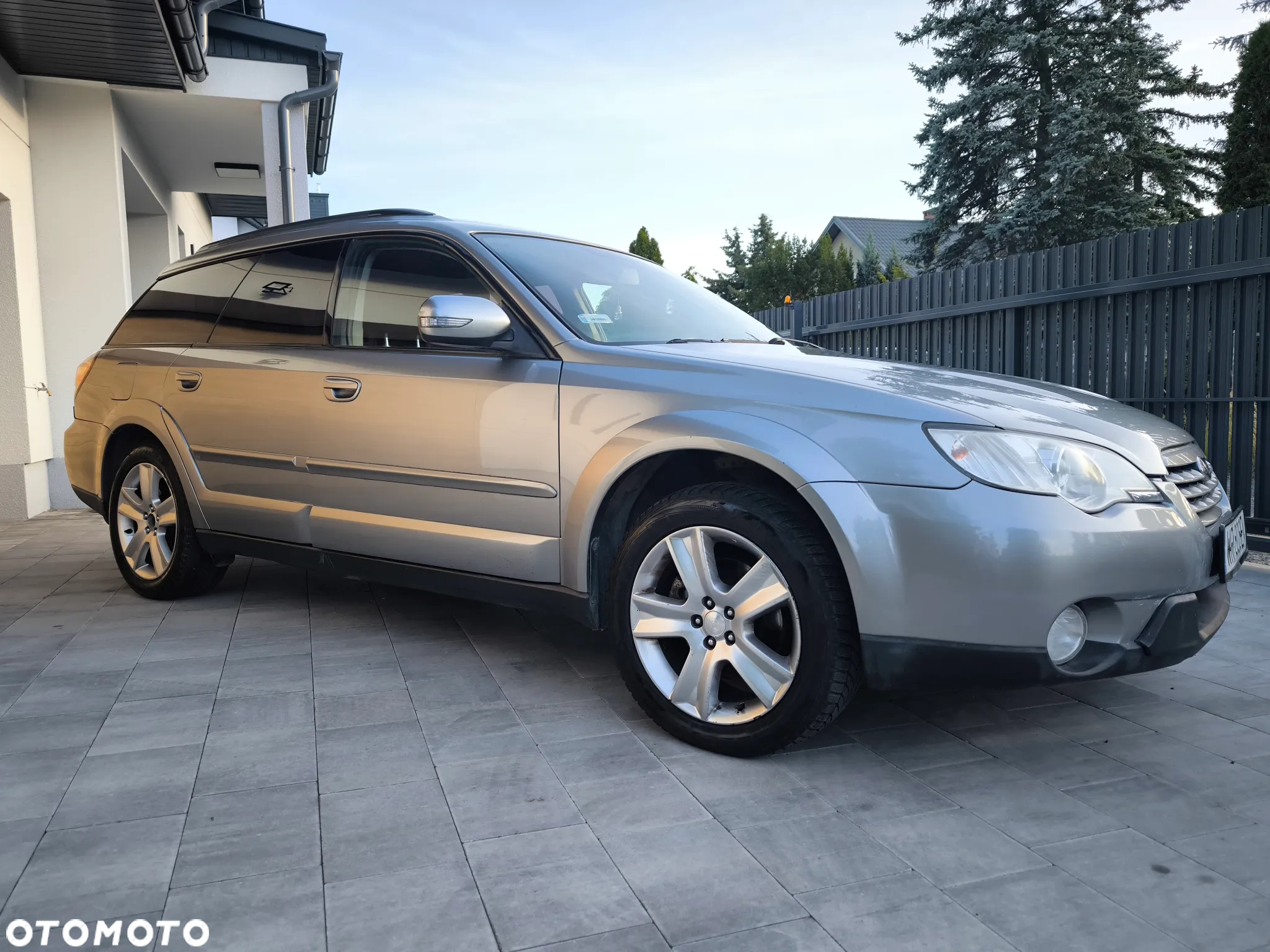Subaru Outback 2.5 - 19