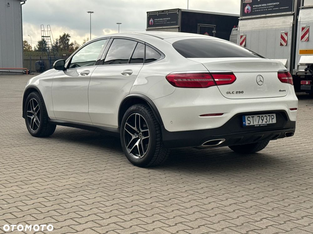 Mercedes-Benz GLC Coupe 250 4-Matic - 3