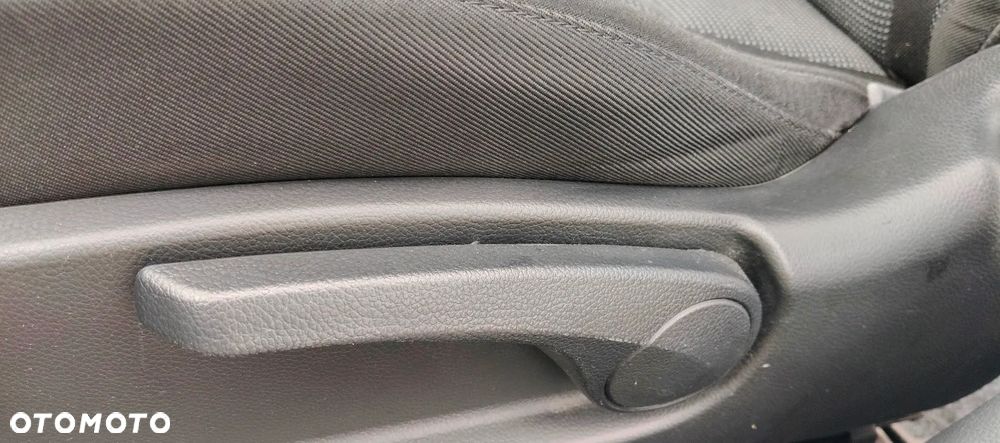 Hyundai i30 1.6 Comfort - 24