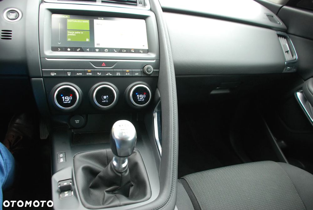 Jaguar E-Pace 2.0 i4D FWD R-Dynamic S - 13