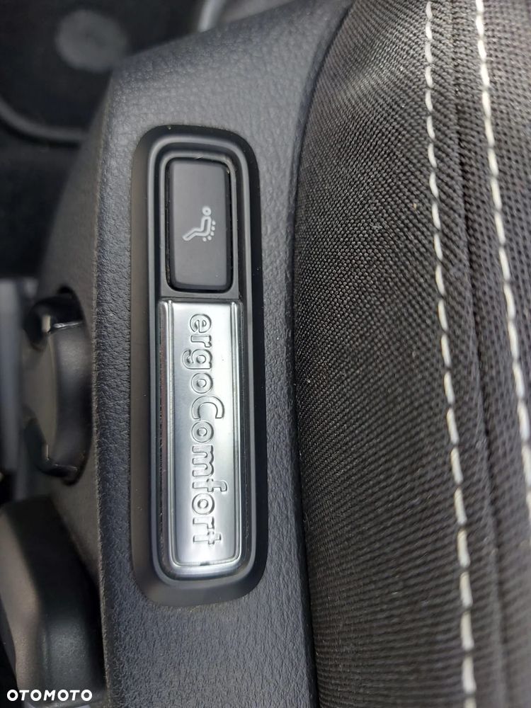 Volkswagen Passat - 11
