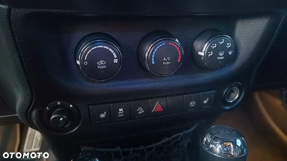 Jeep Wrangler - 36