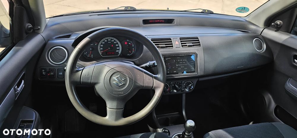 Suzuki Swift 1.3 Classic - 25