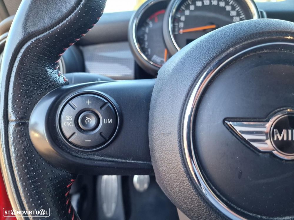 MINI 3 Portas Cooper D - 36