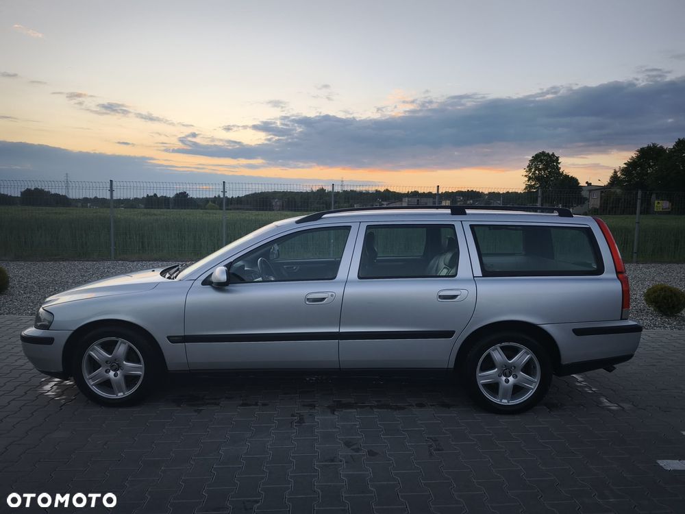 Volvo V70 2.4 - 10