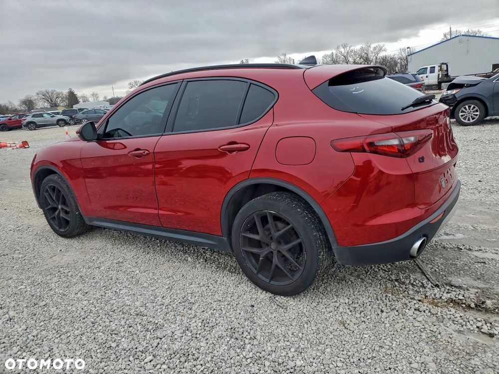 Alfa Romeo Stelvio - 5