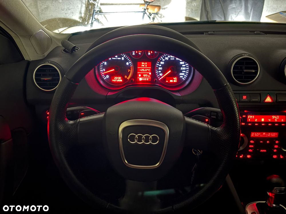 Audi A3 Sportback 3.2 quattro (DSG) S tronic Ambition - 14