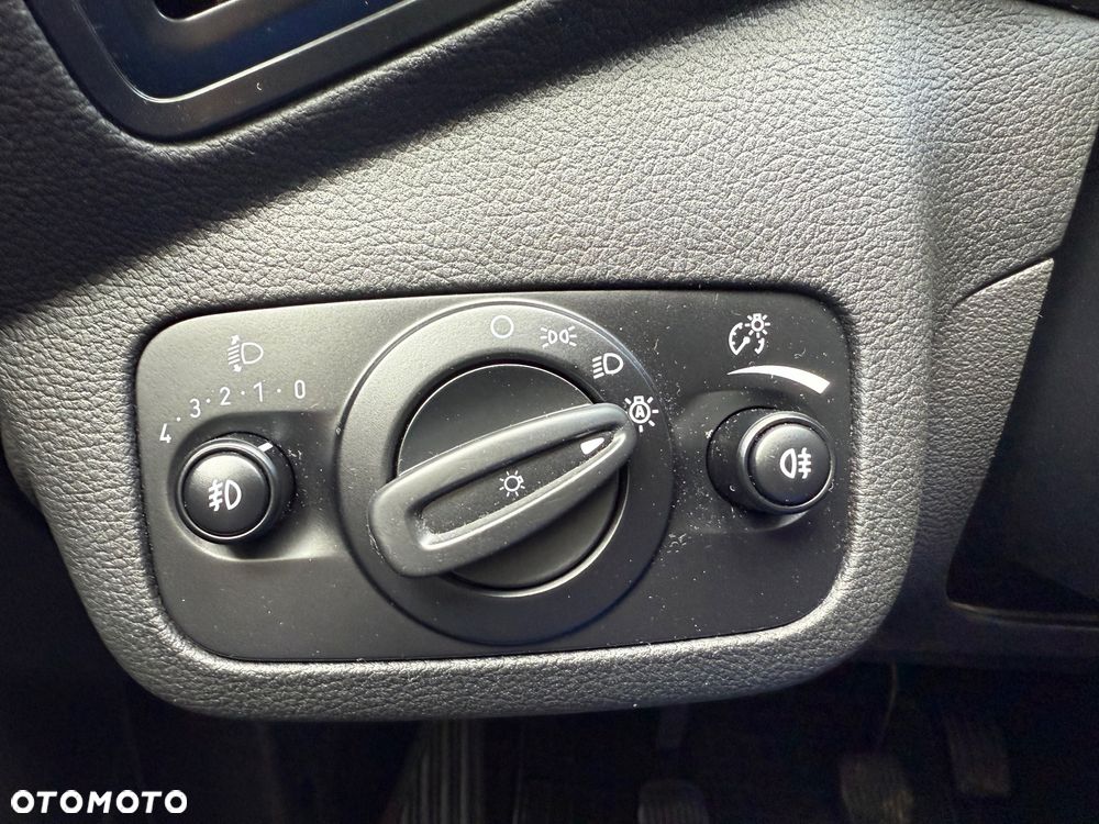 Ford Kuga 1.5 EcoBoost 2x4 Titanium - 26