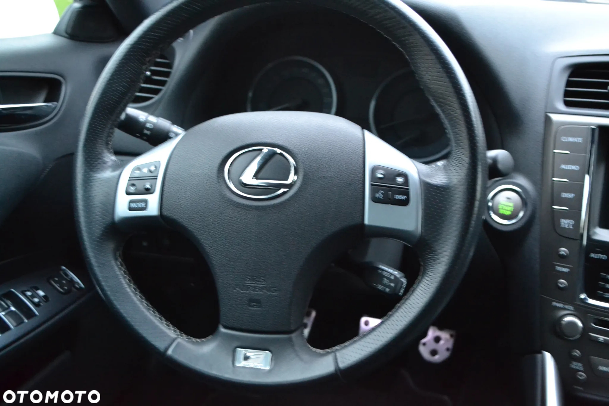 Lexus IS 220 D F Sport - 24
