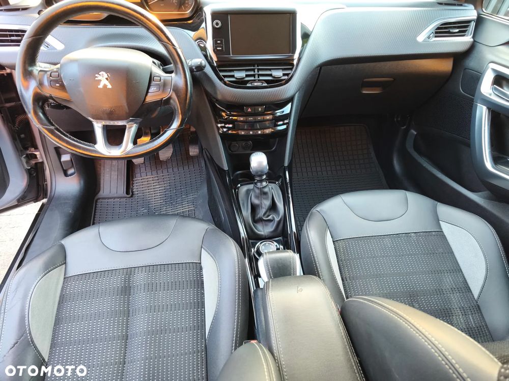 Peugeot 2008 BlueHDi FAP 120 STOP & START GT-Line Edition - 15