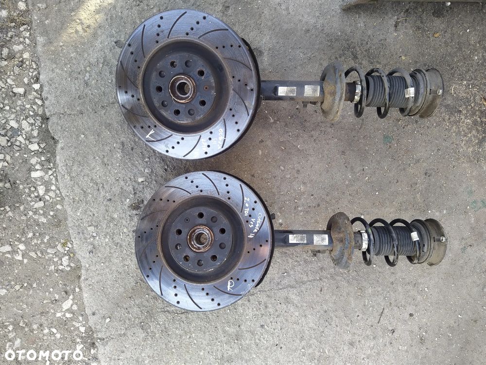 Zwrotnice skoda octavia 3  2.0 tdi vrs 1.8 TSI DSG aluminiowa5Q0407257A