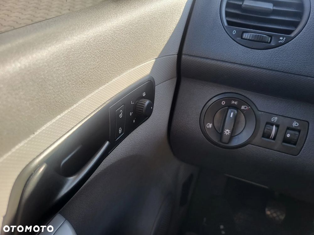 Volkswagen Caddy - 23