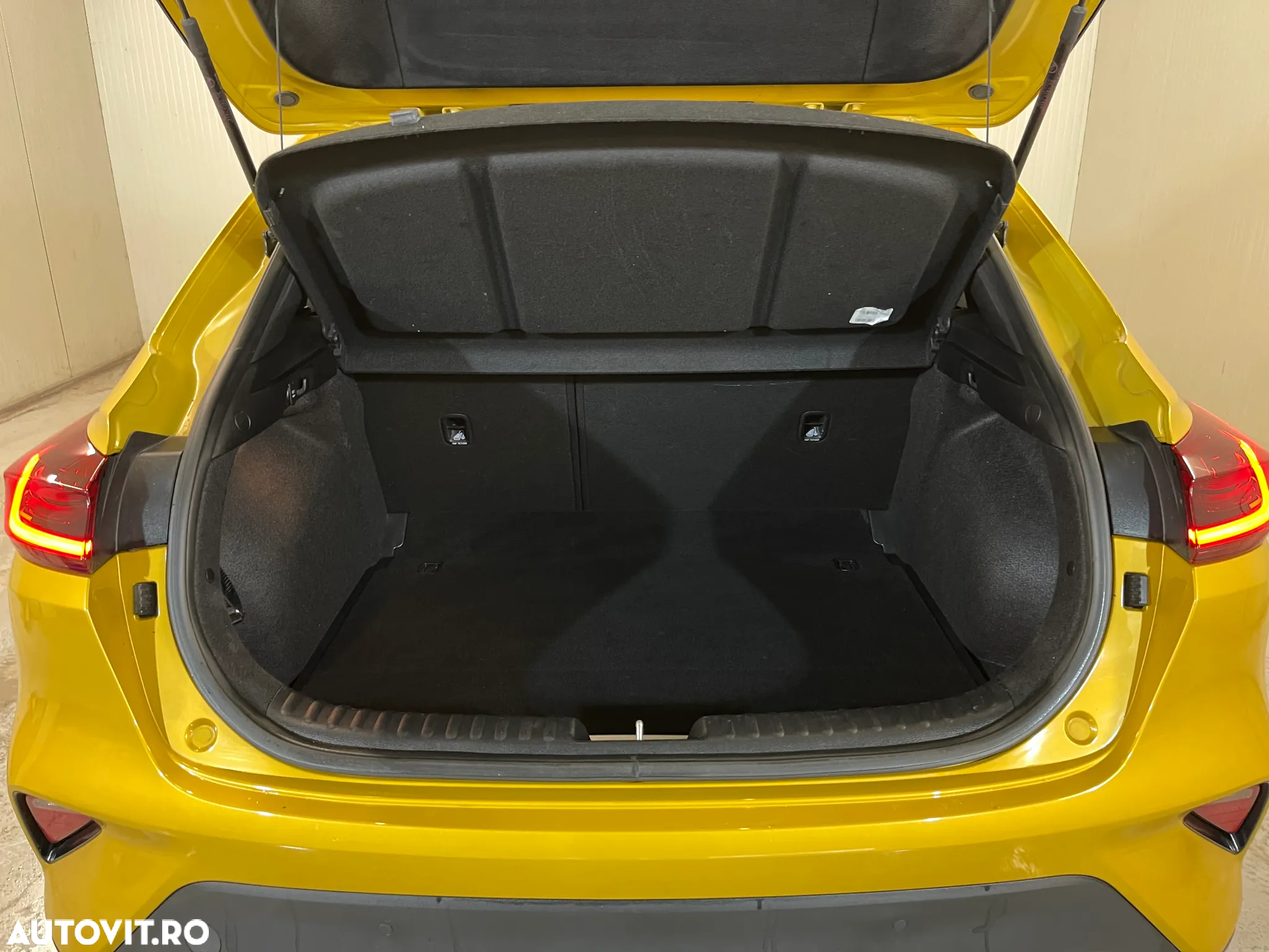 Kia XCeed 1.6 DSL MHEV HP 7DCT Style+ - 12