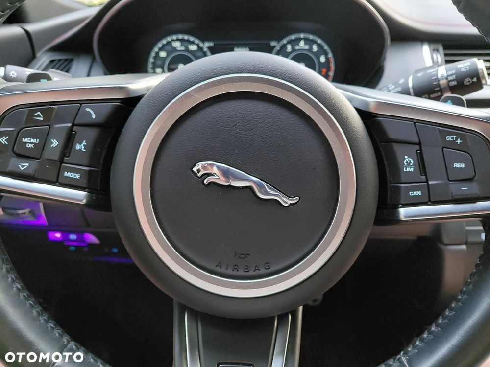 Jaguar E-Pace 2.0 i4P AWD R-Dynamic Chequered Flag - 21