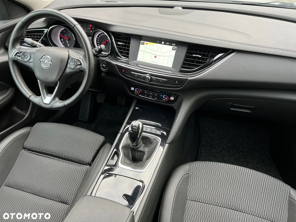 Opel Insignia - 22