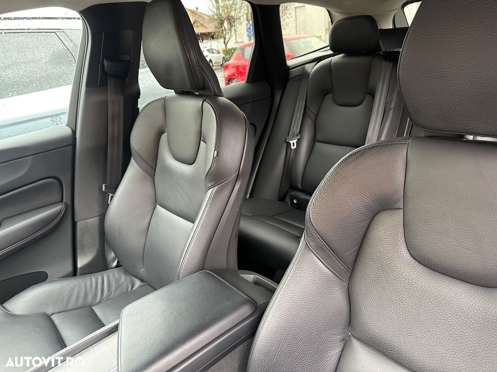 Volvo XC 60 B4 D Ultimate Dark - 18