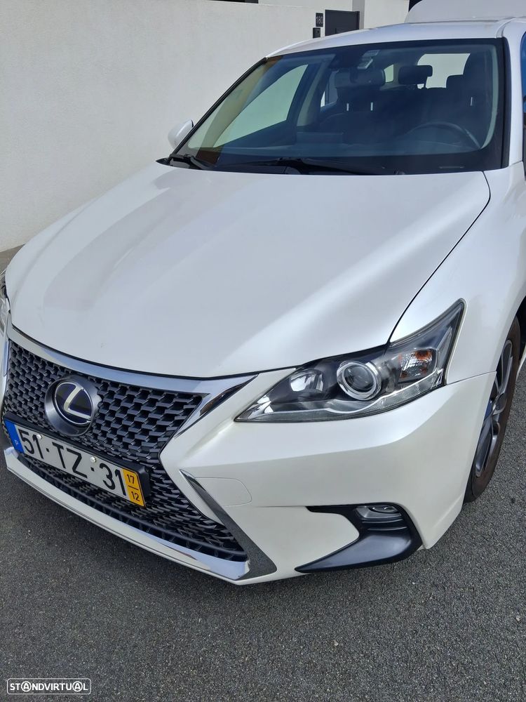Lexus CT 200h F Sport - 1