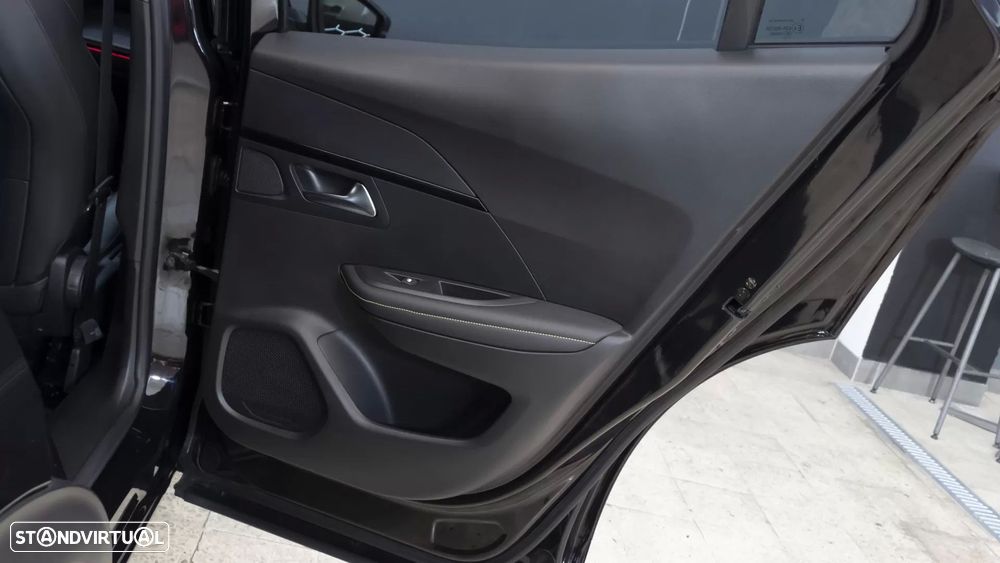 Peugeot 2008 1.5 BlueHDi GT Line EAT8 - 11