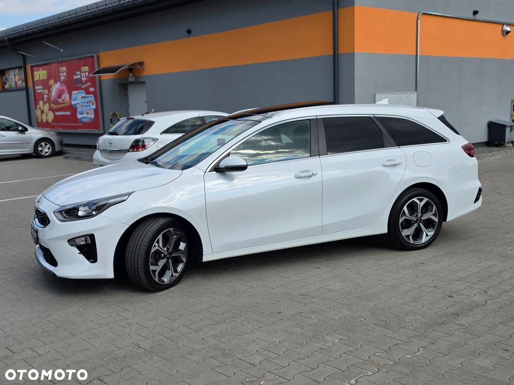 Kia Ceed 1.5 T-GDI DCT7 OPF (48V Mild Hybrid) Platinum Edition - 5
