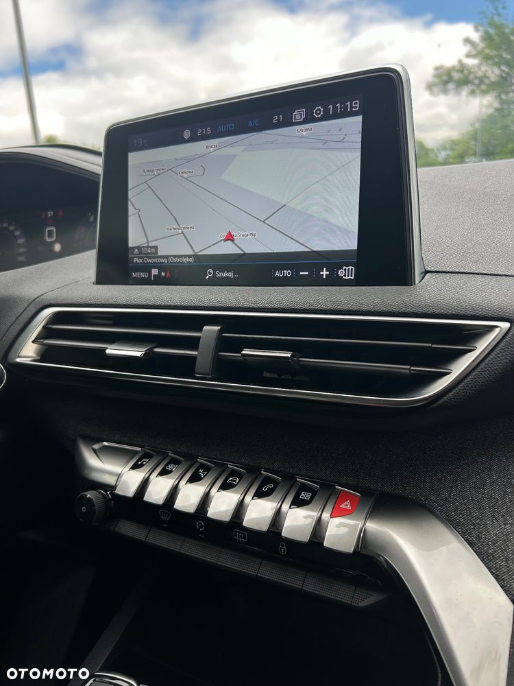 Peugeot 3008 PureTech 130 Stop & Start GPF EAT8 Allure - 24