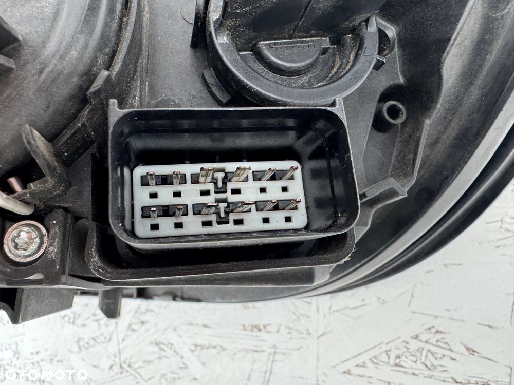 LAMPA VOLVO C70 II 2 XENON PRAWA PRZÓD - 8