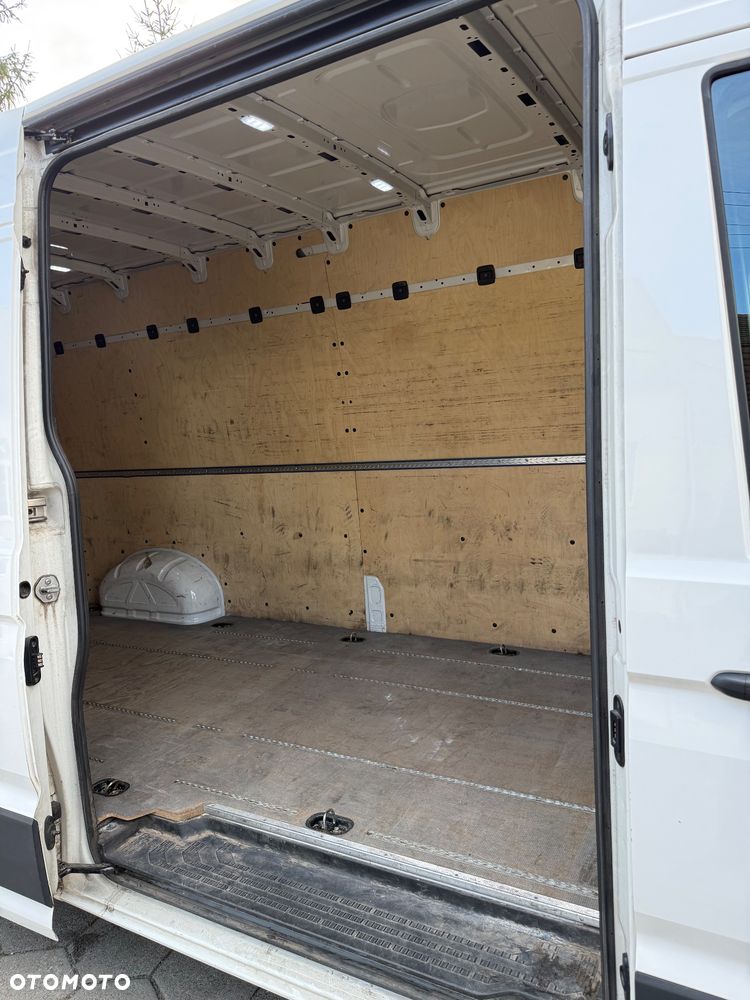 Volkswagen Crafter - 16
