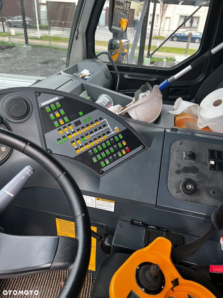 Liebherr LTM 1090-4.2 - 5