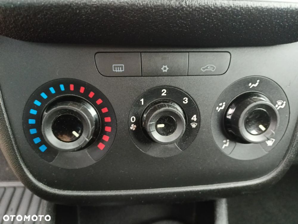 Fiat Punto 0.9 Twinair Easy Pakiet Easy Plus S&S - 32