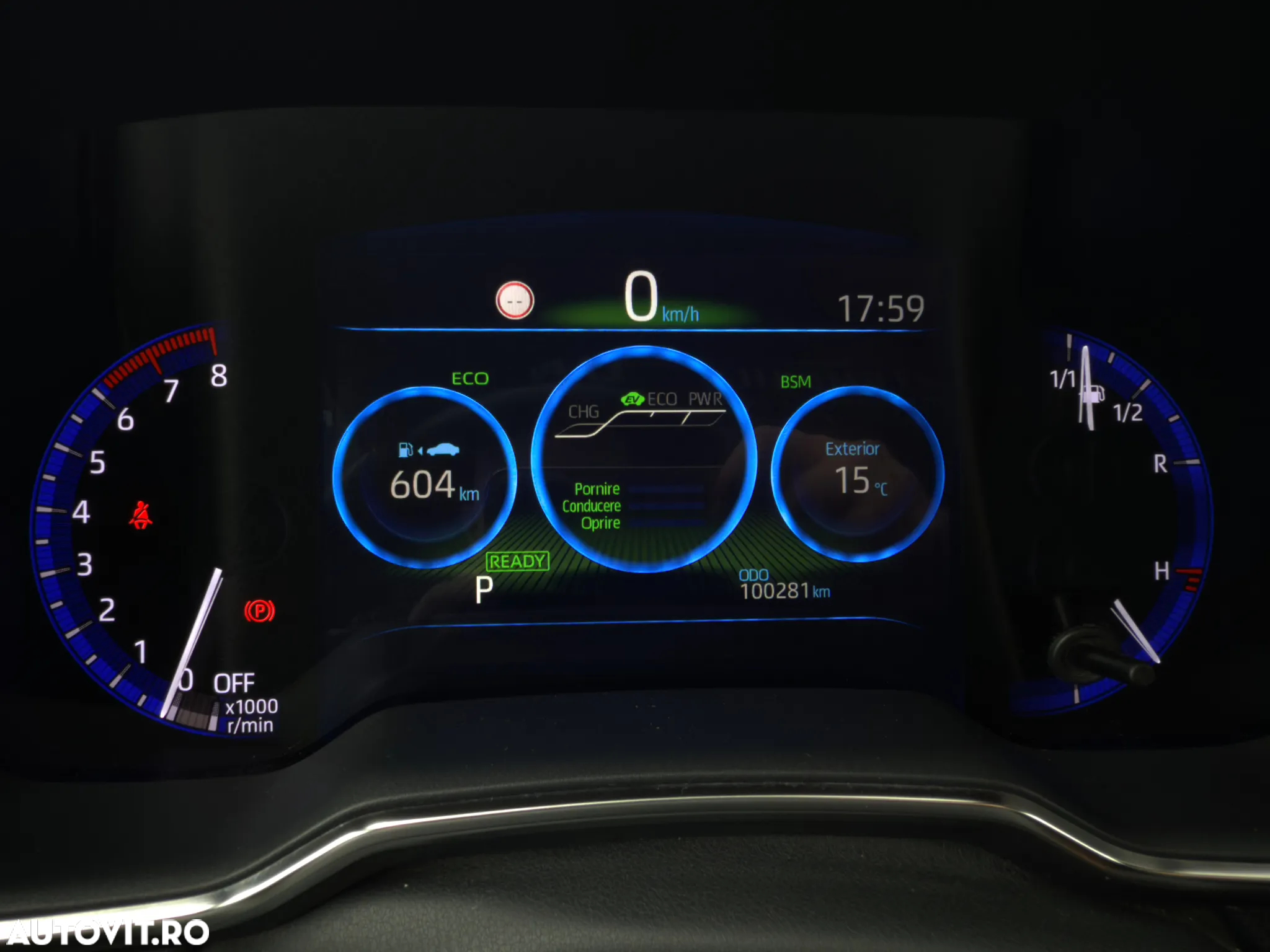 Toyota Corolla 2.0 HSD Exclusive Plus Bi-tone - 8