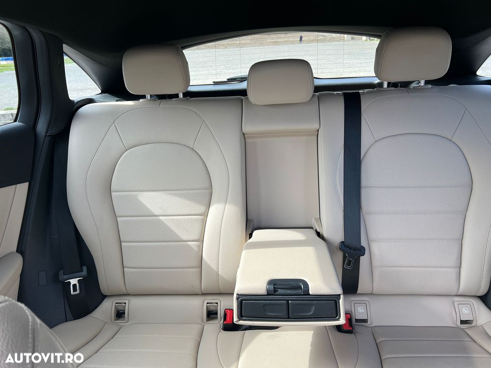 Mercedes-Benz EQC 400 4MATIC - 6