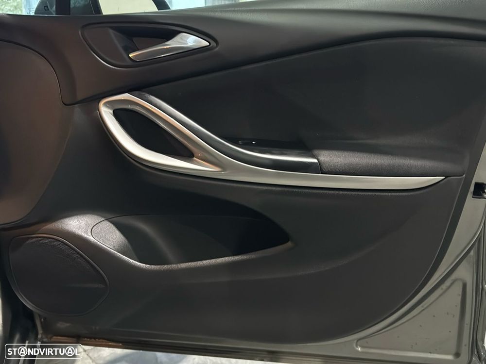 Opel Astra Sports Tourer - 19