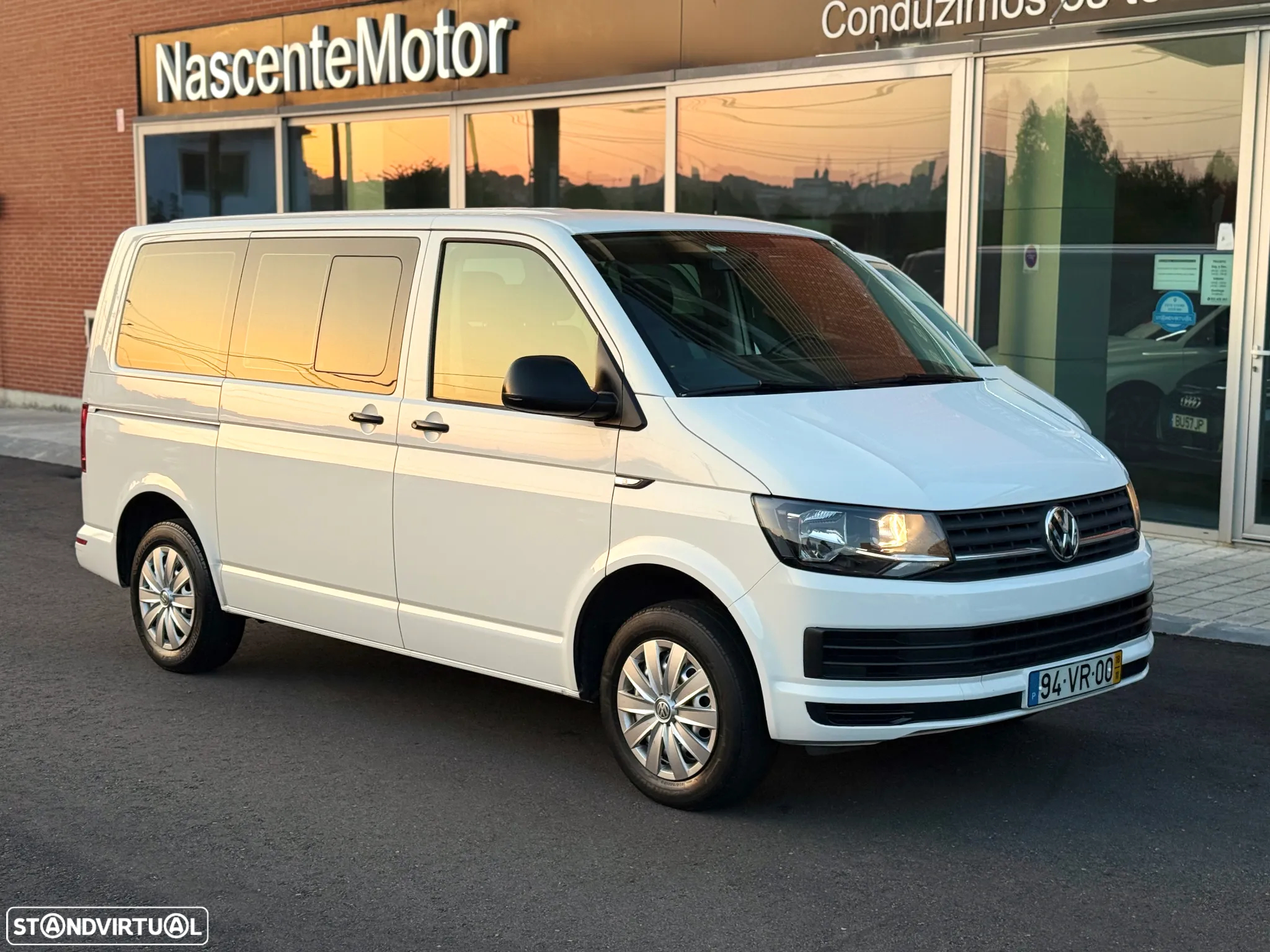 VW Transporter 2.0 TDI BM Extra AC - 3