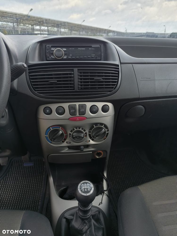 Fiat Punto 1.2 8V - 4