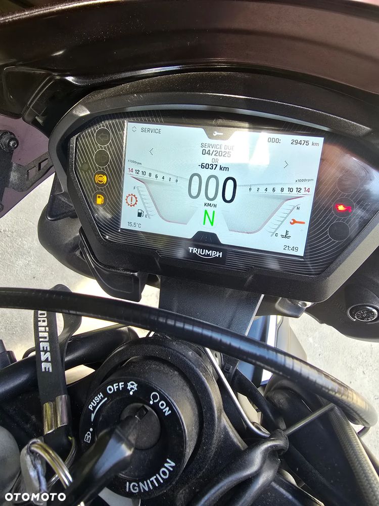 Triumph Street Triple - 16