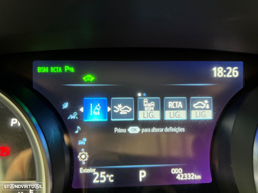 Toyota Camry 2.5 Hybrid Exclusive - 24