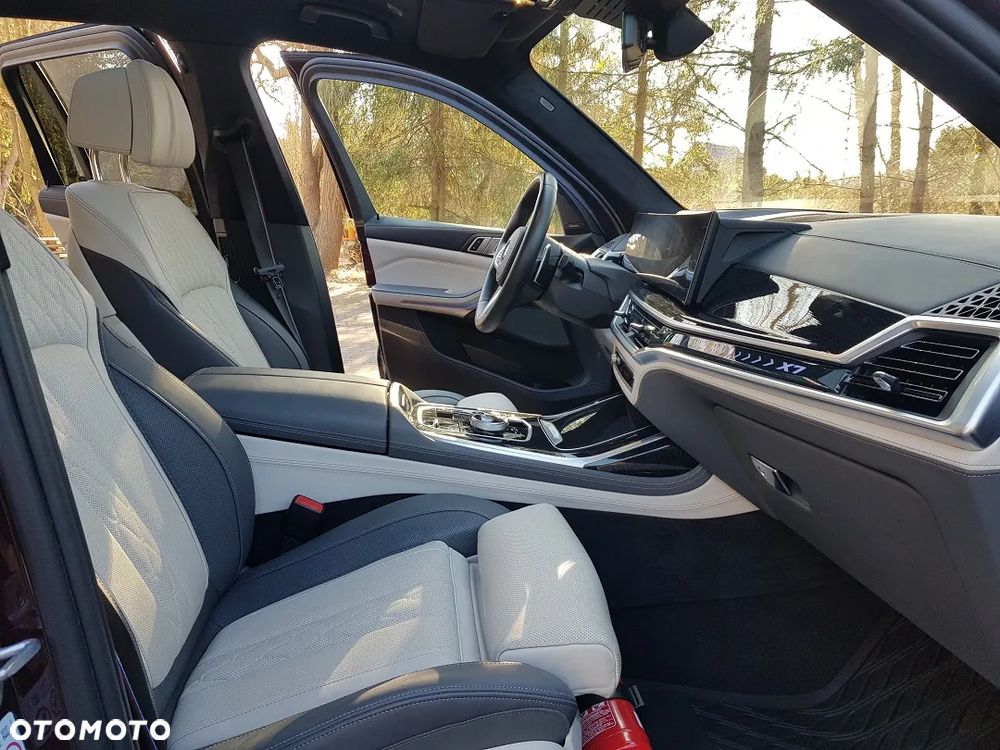 BMW X7 - 27